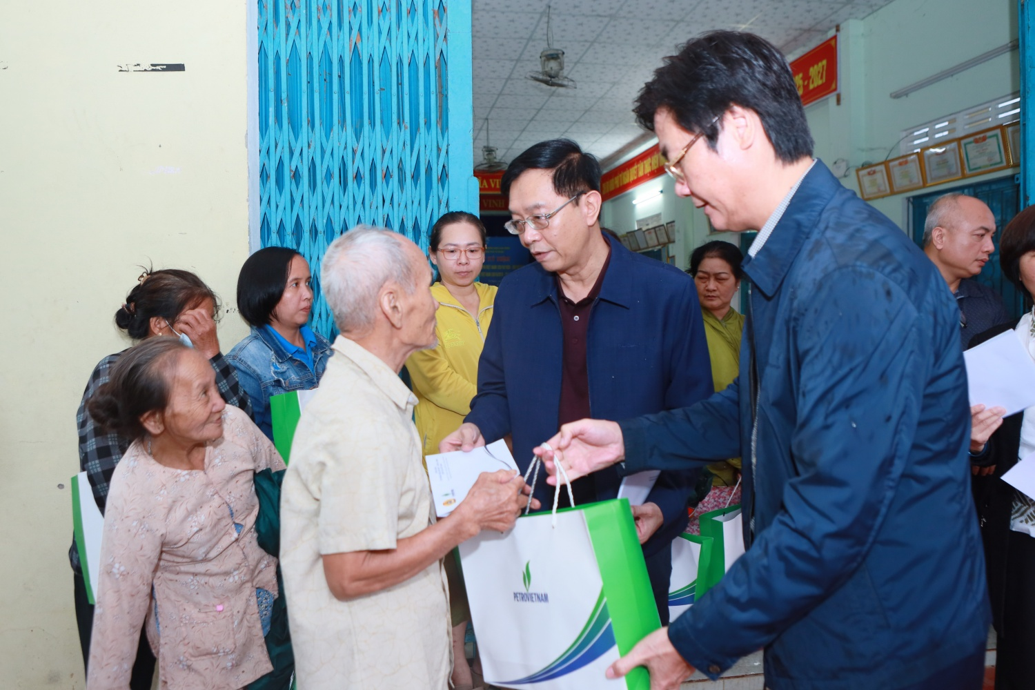 Nghĩa tình Petrovietnam: Bền bỉ đồng hành, sẻ chia với những mảnh đời khó khăn